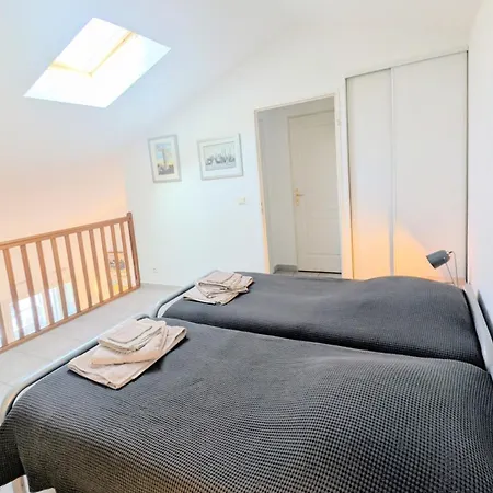 Ref Milton By Palmes D Or * Cannes