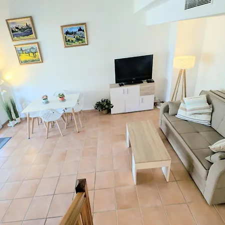 Ref Milton By Palmes D Or *