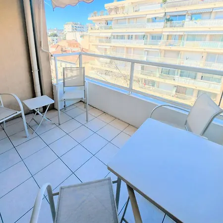 Ref Milton By Palmes D Or Cannes