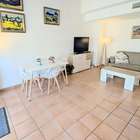 Ref Milton By Palmes D Or